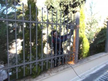 Ο Ράμα ακολουθεί τα χνάρια του Χότζα, βανδαλίζει τον Ορθόδοξο Καθεδρικό Ναό στο κέντρο των Τιράνων 